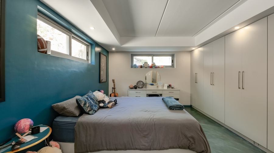 5 Bedroom Property for Sale in Agulhas Western Cape